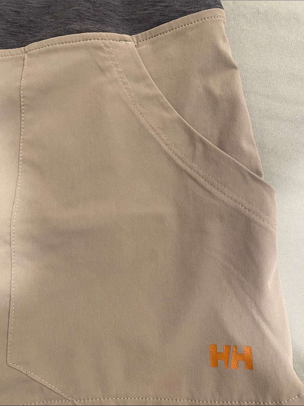 Helly Hansen Women’s Beige Athletic Shorts with Gray Waistband - Picture 3 of 5